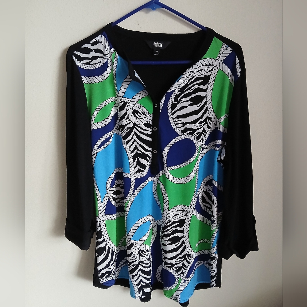 Slim Factor by Investments Black Green Chain Pattern Top Size M